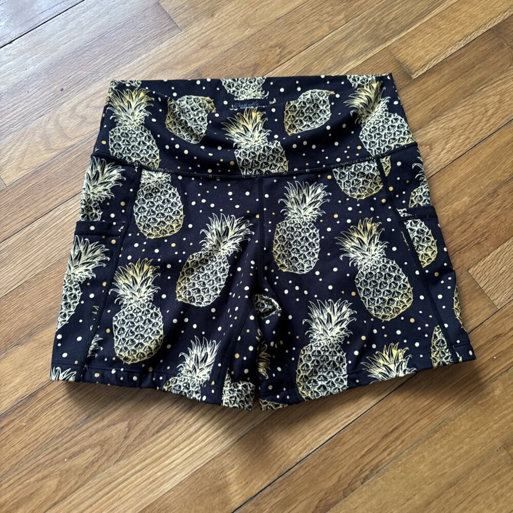 Constantly Varied Gear (CVG) Pineapple Shorts Women’s Size M– 2.5”